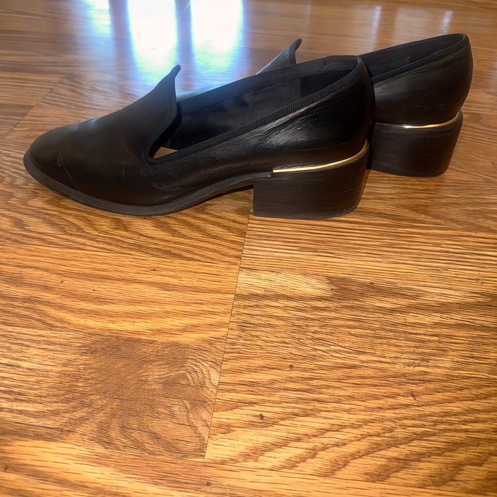 Dolce Vita Leather Loafers Size 8, Runs Large for 8.5 Shoe Size - Picture 4 of 6